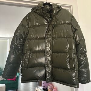 Aritzia Super Puff Olive Green Jacket Coat Size Small